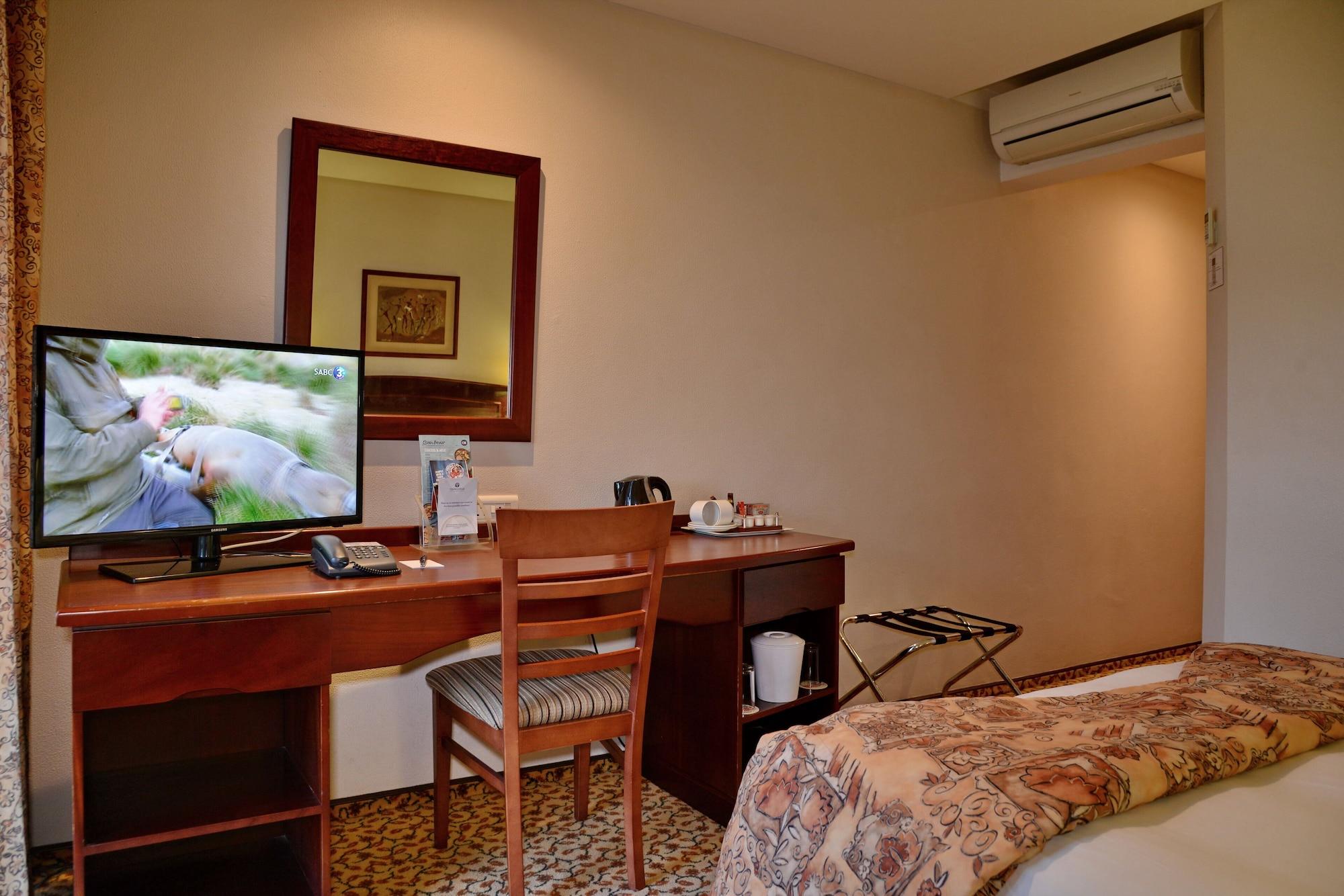 ทาวน์ ลอดจ์ จอร์จ Hotel ภายนอก รูปภาพ
