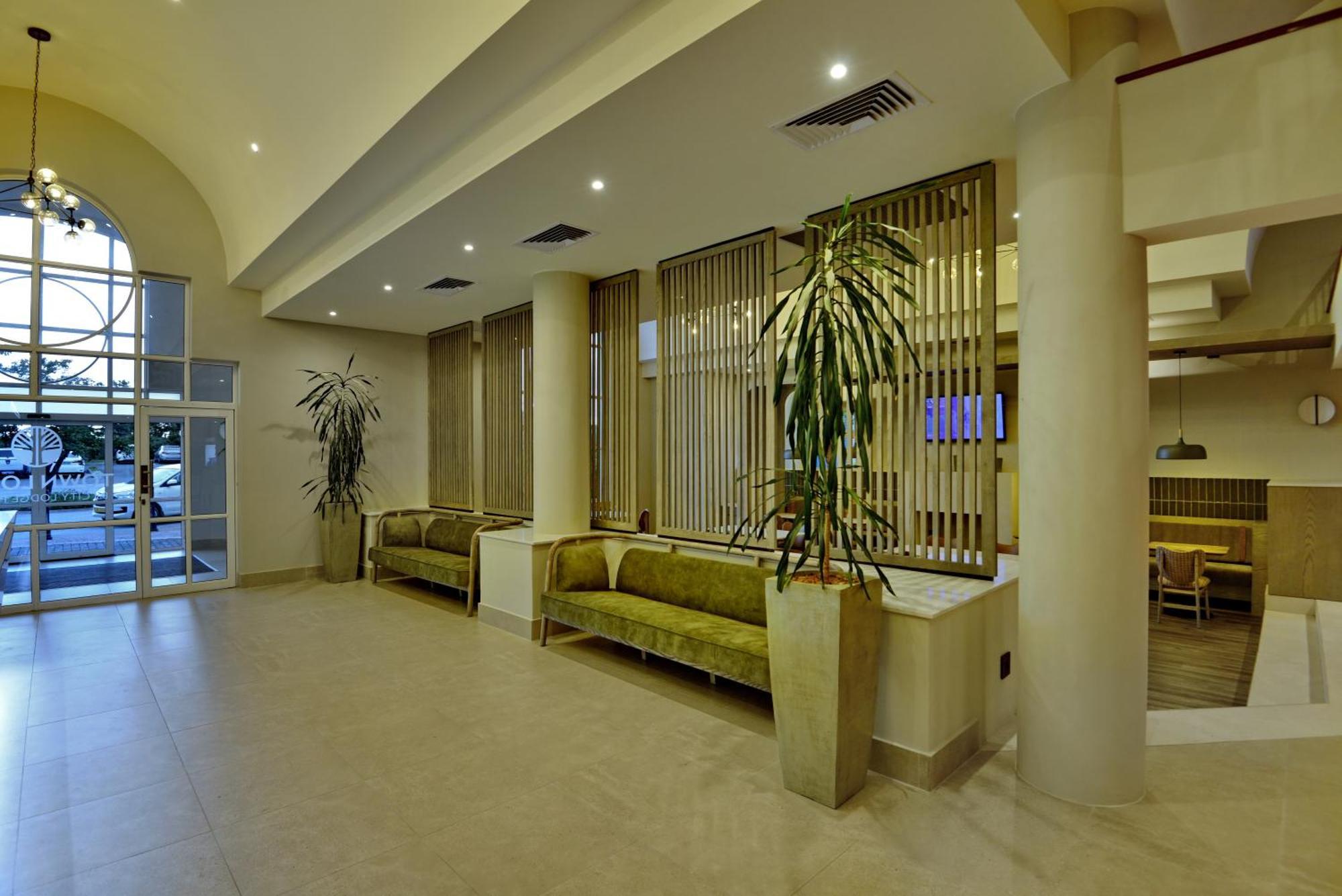 ทาวน์ ลอดจ์ จอร์จ Hotel ภายนอก รูปภาพ