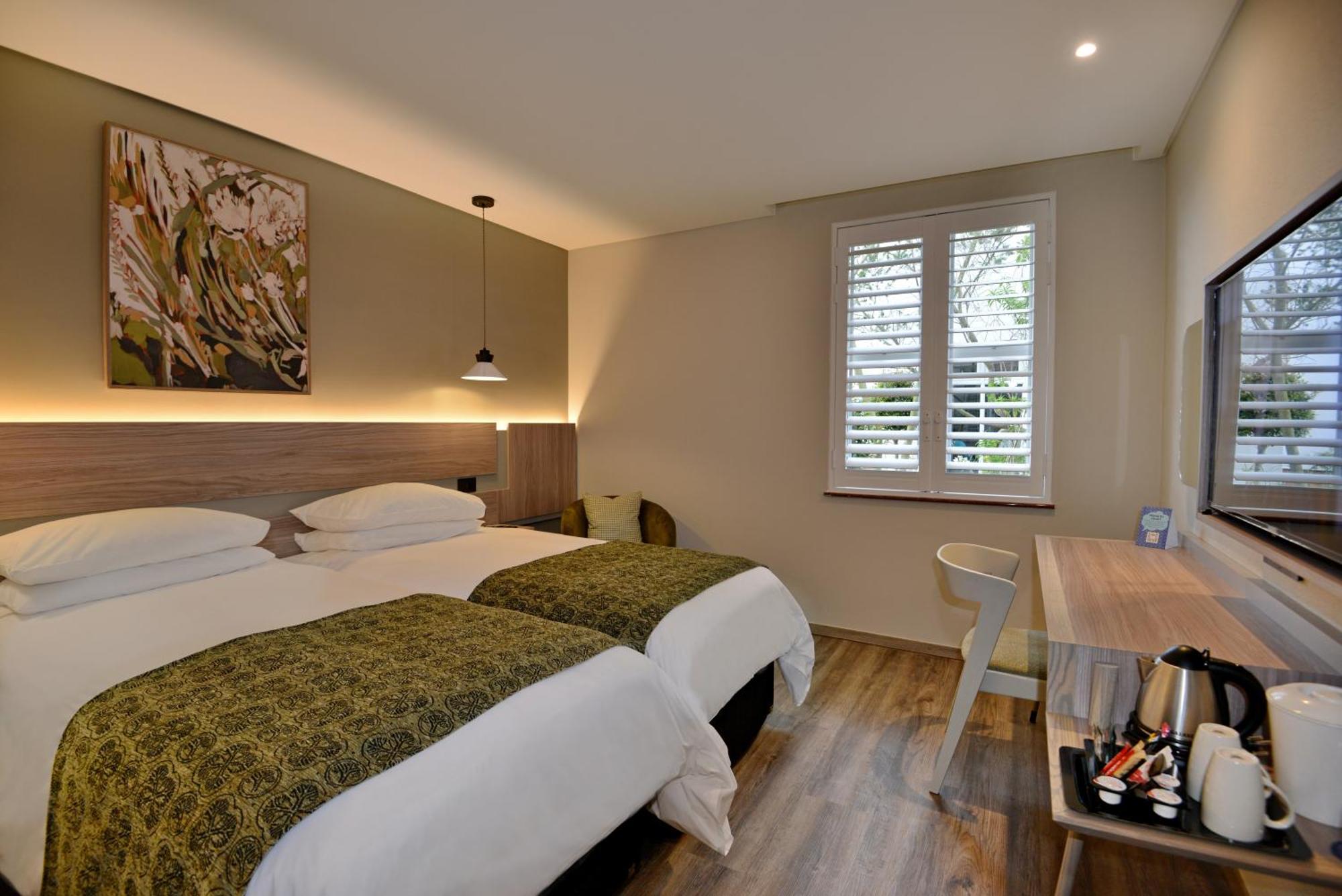 ทาวน์ ลอดจ์ จอร์จ Hotel ภายนอก รูปภาพ