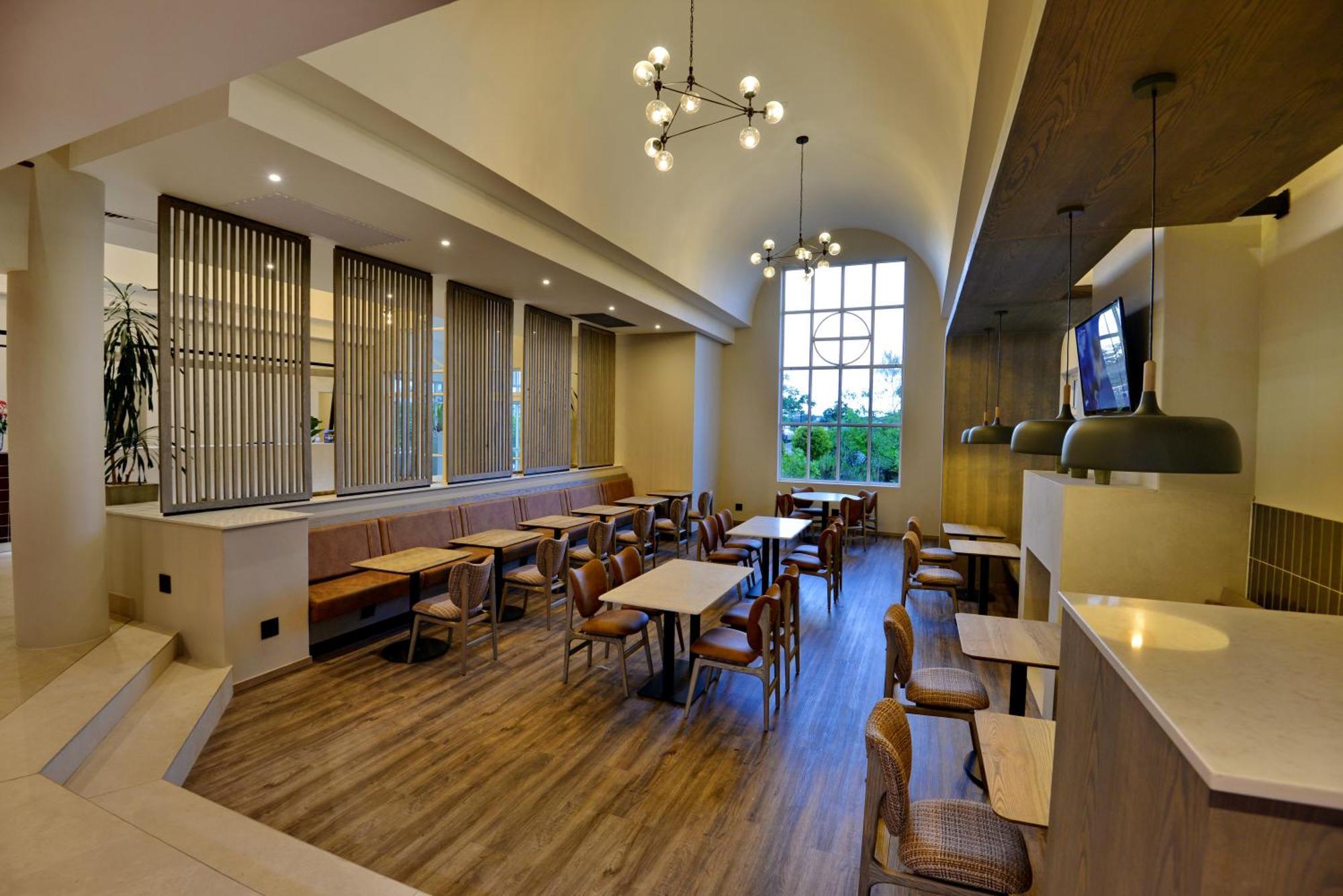 ทาวน์ ลอดจ์ จอร์จ Hotel ภายนอก รูปภาพ