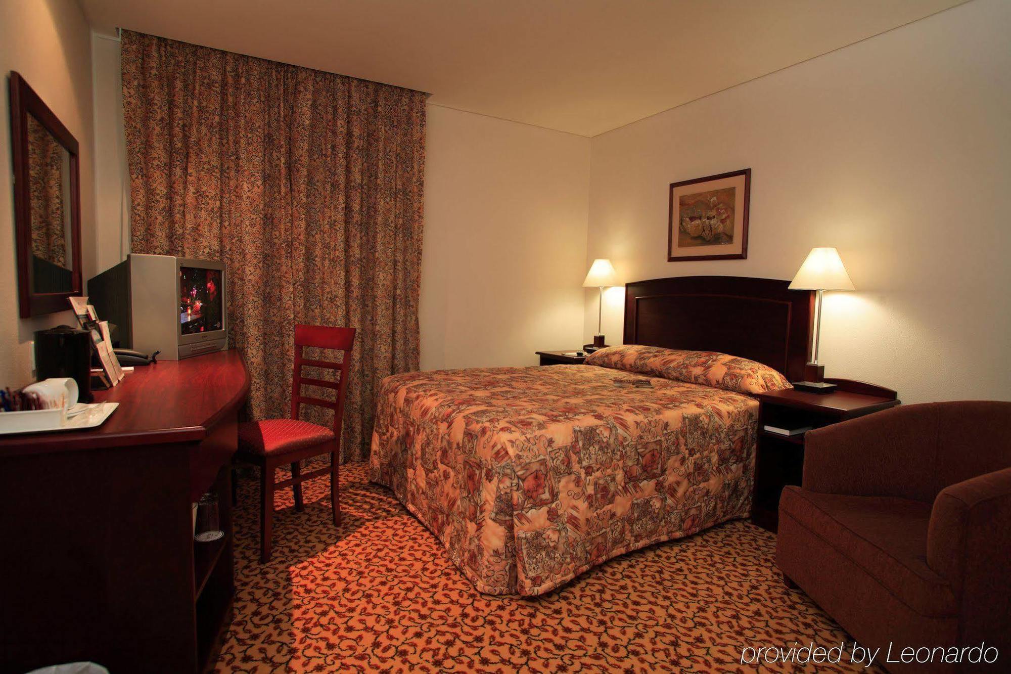 ทาวน์ ลอดจ์ จอร์จ Hotel ภายนอก รูปภาพ