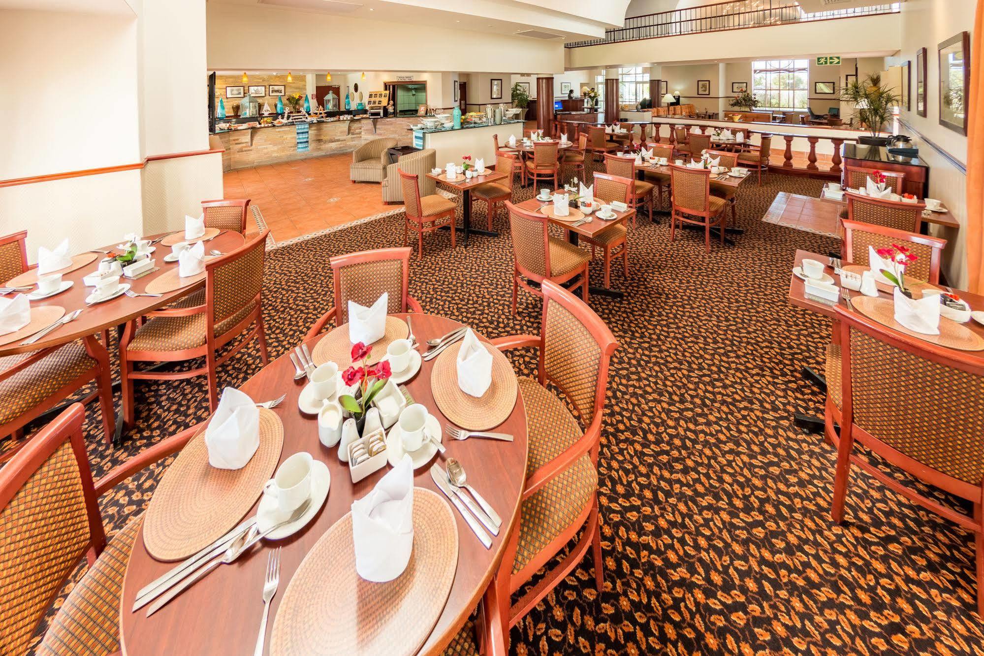 ทาวน์ ลอดจ์ จอร์จ Hotel ภายนอก รูปภาพ